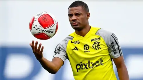 De La Cruz virou problema no Flamengo (Foto: Marcelo Cortes/CRF/Divulgação)