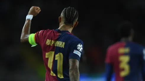 Brasileiro brilha em vitória no clássico europeu e é ovacionado pela torcida. (Foto: IMAGO / Sergio Ros)