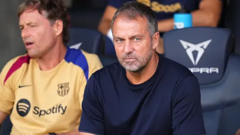 Hansi Flick tem carta na manga para aplicar 'chapéu' inesperado no Real Madrid.