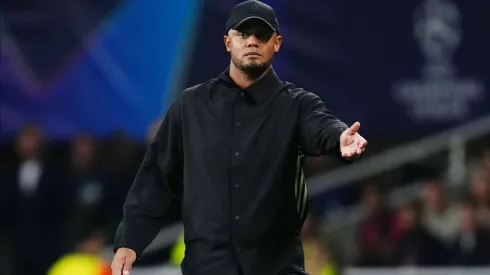 Vincent Kompany em partida pelo Bayern de Munique