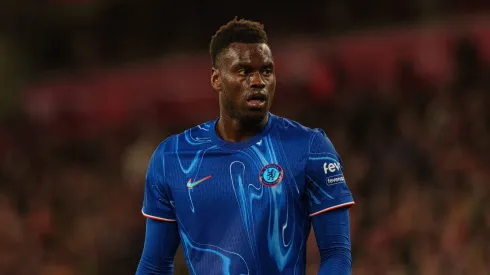 O Chelsea está interessado no jovem zagueiro francês Nathan Zeze, do Nantes, enquanto Liverpool e Arsenal também monitoram sua performance. (Foto: IMAGO / NurPhoto)