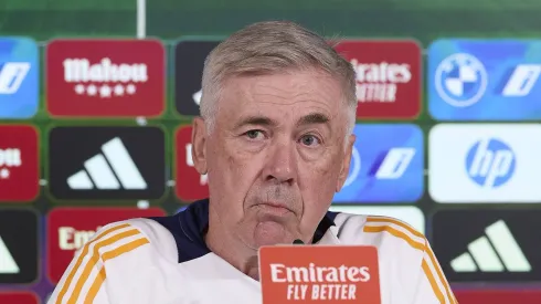 Ancelotti, do Real Madrid, observa Warren Zaïre-Emery, do PSG