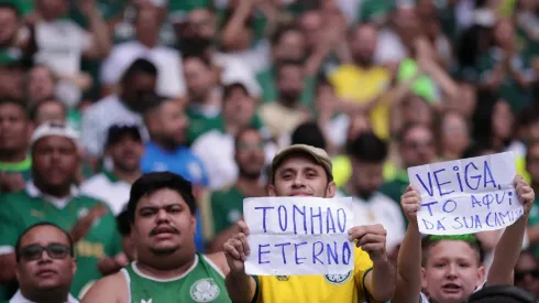 Após o empate em 2 a 2 com o Fortaleza no Allianz Parque, Abel Ferreira, técnico do Palmeiras, aproveitou a coletiva de imprensa para destacar a importância do apoio da torcida nos minutos finais das partidas, afirmando que sente falta de uma energia extra nos momentos decisivos.(Foto: Ettore Chiereguini/AGIF)