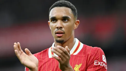 Alexander-Arnold é um grande alvo do Real Madrid, mas outra opção está em pauta. (Photo by Michael Regan/Getty Images)