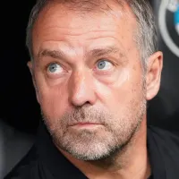 Hansi Flick blinda seu elenco e anuncia renovação de destaque na temporada do Barcelona