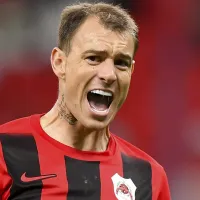 Corinthians faz contato por Roger Guedes e descobre que rival também está interessado