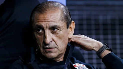 Ramón Díaz em partida pelo Corinthians