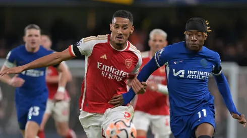 Com um histórico impressionante de 25 gols na última temporada, Isak também atrai o interesse do Arsenal. A concorrência pelo jogador promete ser intensa, mas a capacidade financeira do Chelsea pode ser decisiva na negociação. (Foto: IMAGO / Martin Dalton)