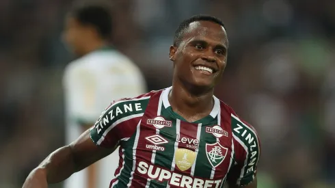Fluminense encaminha venda de Arias.