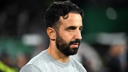 Rúben Amorim, treinador do Manchester United quer se reunir com 3 jogadores. Eles chegariam com uma condição. Foto: IMAGO / PA Images