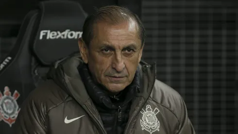 Ramón Díaz não deve ficar no Corinthians para 2025.