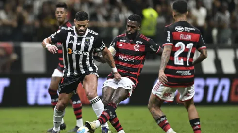 Flamengo x Atlético-MG em campo no Brasileirão 2024.