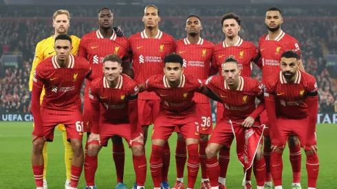 LIVERPOOL, ENGLAND - NOVEMBER 05: The players of Liverpool pose for a team photo prior to kick-off ahead of the UEFA Champions League 2024/25 League Phase MD4 match between Liverpool FC and Bayer 04 Leverkusen at Anfield on November 05, 2024 in Liverpool, England. (Photo by Carl Recine/Getty Images)