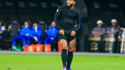 Memphis Depay durante o clássico entre Corinthians e Palmeiras, no dia 04 de novembro de 2024. (SPP Sport Press Photo. / Alamy Stock Photo)