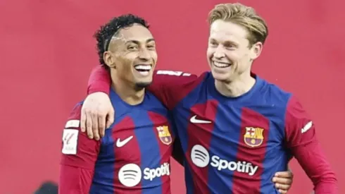 Raphinha e De Jong em ação pelo Barcelona. foto: IMAGO / AFLOSPORT