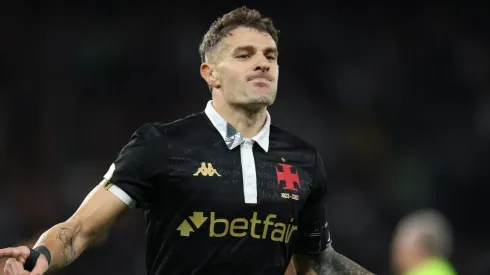 Vegetti ganha força para assinar com campeão da Libertadores após 'atrito' no Vasco. (Foto: Getty Images)