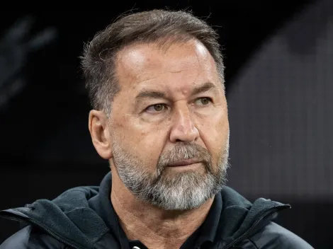 Augusto Melo avalia empréstimo do lateral-esquerdo Hugo