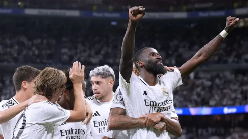 Luka Modrić, ícone do Real Madrid e uma lenda do futebol croata, enfrenta um momento decisivo em sua carreira. (Foto: IMAGO / Laci Perenyi)