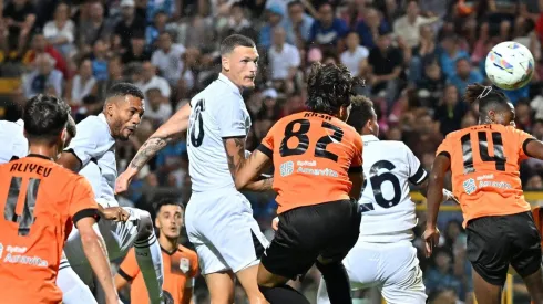 O Real Madrid está acompanhando de perto a situação de Rafa Marin no Napoli, onde o jovem zagueiro enfrenta dificuldades para conquistar espaço. (Foto: IMAGO / Sports Press Photo)