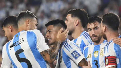 O Boca Juniors, liderado por Riquelme e Gago, está movimentando o mercado de transferências com ambiciosos planos de reforço. Entre os alvos principais estão Leandro Paredes e Thiago Almada, dois campeões mundiais pela Argentina. (Foto: IMAGO / NurPhoto)