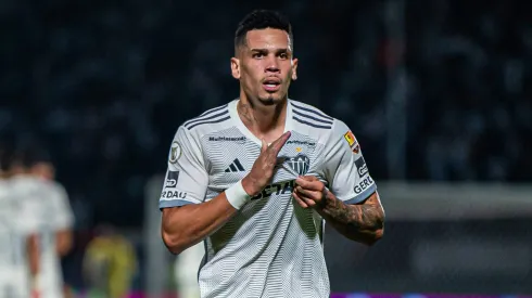 Paulinho aceita deixar o Atlético Mineiro e pode retornar a Europa após passagem pelo Bayer Leverkusen. (Foto: Imago)