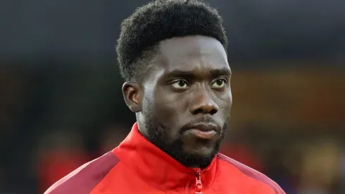 Alphonso Davies é o alvo do Real Madrid. CLube assinou com jogador comparado a ele.<br />
. (Photo by Leonardo Fernandez/Getty Images)