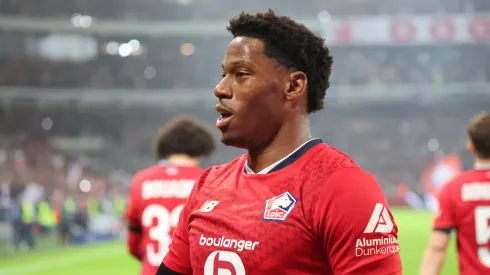 Jonathan David em partida pelo Lille