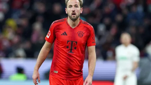 Harry Kane durante a partida entre Bayern de Munique e Augsburg, no dia 22 de novembro de 2024. (ddp media GmbH / Alamy Stock Photo)
