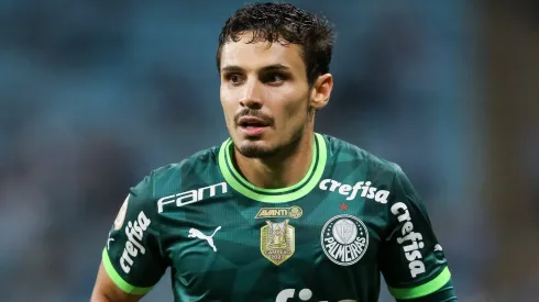 Palmeiras aceita vender Raphael Veiga para clube europeu por R$ 366 milhões (Photo by Pedro H. Tesch/Getty Images)