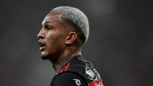 Flamengo toma decisão sobre venda de Wesley.