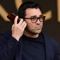 Deco quer fechar contrato por três anos com jogador importante no Barcelona