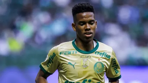 Estêvão, do Palmeiras, é criticado na web por fanáticos.