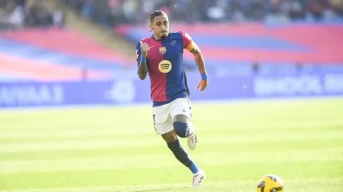 Raphinha em ação durante o duelo entre Barcelona e Las Palmas, no dia 30 de novembro de 2024. (rosdemora / Alamy Stock Photo)