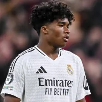 Endrick, em baixa, recebe ajuda de Ronaldo Fenômeno antes de Real Madrid x Athletic Bilbao
