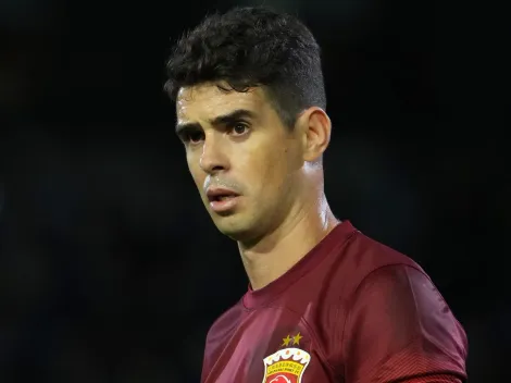 São Paulo sai na frente do Flamengo e abre conversas com Oscar