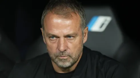 Hansi Flick, treinador do Barcelona pode autorizar saída de jogador para chegada de reforço. Foto: IMAGO / NurPhoto