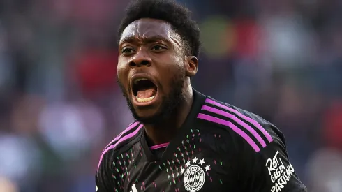 ALPHONSO DAVIES É ALVO DO REAL MADRID, QUER RECEBE NOVIDADE PARA CONTRATÁ-LO. (Photo by Alexander Hassenstein/Getty Images)