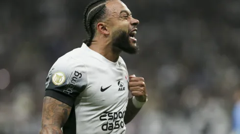 Depay vive grande fase no Corinthians - (Photo by Ricardo Moreira/Getty Images)