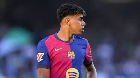 Lamine Yamal brilha com assistência decisiva, mas o Barcelona sofre um empate frustrante contra o Real Betis nos acréscimos. (Foto: IMAGO / ZUMA Press Wire)