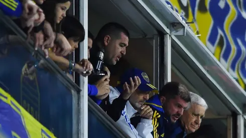 O Boca Juniors está intensificando seus preparativos para o próximo Mundial de Clubes, com Juan Román Riquelme à frente do planejamento estratégico. (Foto: Marcelo Endelli/Getty Images)