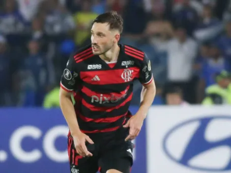 Flamengo busca alternativas na lateral-esquerda com retorno de Viña