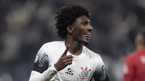Talles Magno confirmou que deve seguir no Corinthians até dezembro de 2025. O atacante está em processo de renovação do seu empréstimo com o New York City, com o objetivo de continuar sua trajetória no clube paulista para disputar grandes competições. (Foto: IMAGO / Fotoarena)
