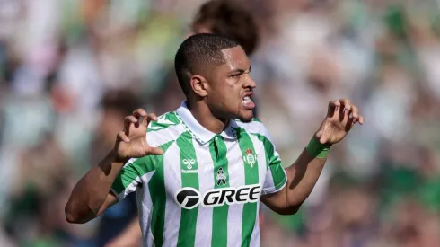 Vitor Roque tem cinco gols no Betis