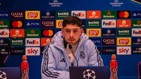 O Real Madrid enfrenta uma fase inédita de dificuldade na Champions League, ocupando a 24ª posição na tabela. Federico Valverde destacou a frustração do elenco antes do confronto decisivo contra o Atalanta, 5º colocado na competição. (Foto: IMAGO / CordonPress)