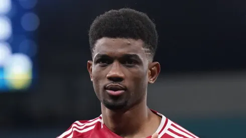 Amad Diallo, do Manchester United, comemora a vitória e o gol decisivo durante a partida da Premier League no Etihad Stadium, em Manchester. (Foto: IMAGO / Sportimage)