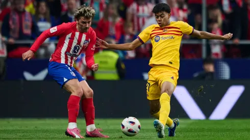 Jogadores Lamine Yamal e Antoine Griezmann lado a lado