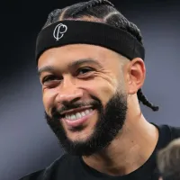 Corinthians recebe ajuda de Memphis Depay para assinar com craque da Premier League