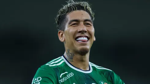 Roberto Firmino decide voltar ao Brasileirão e escolhe entre Flamengo e Palmeiras (Photo by Yasser Bakhsh/Getty Images)