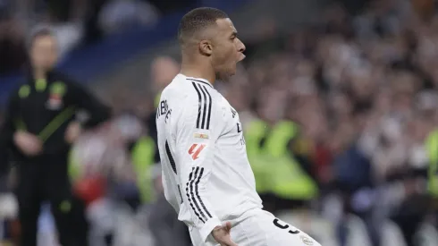 Kylian Mbappé, atacante do Real Madrid, entra para um seleto grupo de jogadores da La Liga ao marcar seu décimo gol na temporada, se destacando como um dos principais responsáveis pelo sucesso do time. (Foto: IMAGO / Guillermo Martinez)