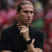 Filipe Luis pede e Flamengo prioriza a contratação de ídolo histórico do Liverpool
